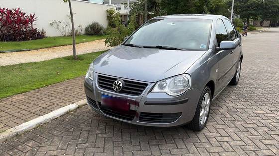 VOLKSWAGEN POLO SEDAN 1.6 MI 8V FLEX 4P MANUAL VOLKSWAGEN POLO SEDAN 1.6 MI 8V FLEX 4P MANUAL